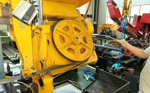 胡场镇金属带锯床的日常使用和保养注意事项！