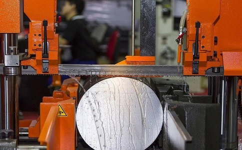 胡场镇立式金属带锯床切削出现跑带故障解决方法! 胡场镇立式金属带锯床切削出现跑带故障解决方法!